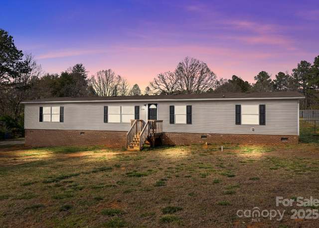 Property at 2154 Withers Dr, Maiden, NC 28650, 5 beds, 3 baths