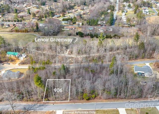 Property at 906 Woodbine Pl NE, Lenoir, NC 28645