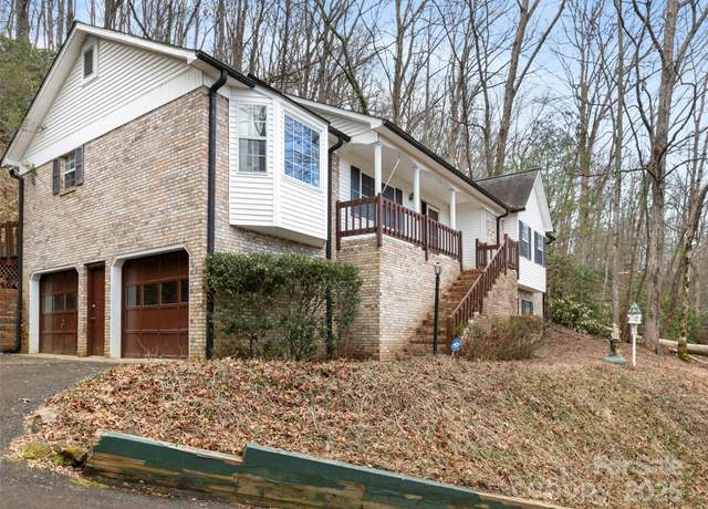Property at 416 Hunters Glen Ln, Hendersonville, NC 28739, 3 beds, 2 baths