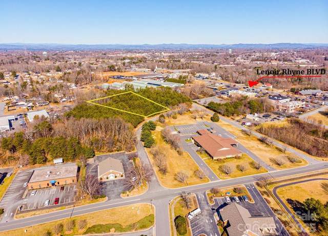 Property at 662 10th Avenue Dr SE, Hickory, NC 28602