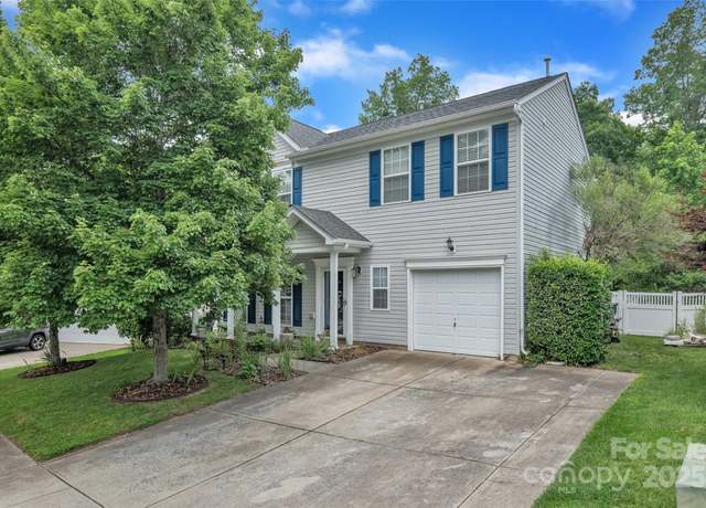 Property at 1017 Chalk Hill Ln, Charlotte, NC 28214, 3 beds, 2.5 baths