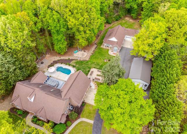 Property at 2470 Highway 557 Rd, Clover, SC 29710, 5 beds, 4 baths