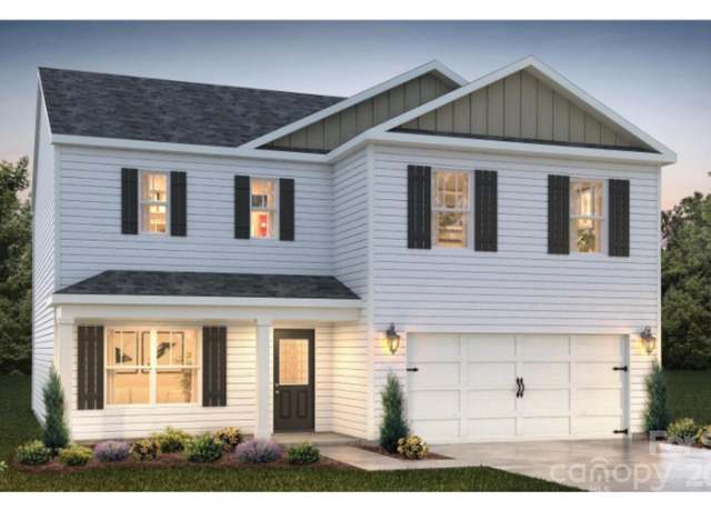 Property at 595 Country Oak Dr, Asheville, NC 28804, 3 beds, 2.5 baths