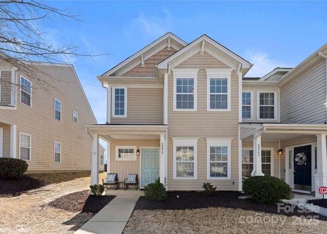 Property at 2259 Crosscut Dr, Charlotte, NC 28214, 3 beds, 2.5 baths
