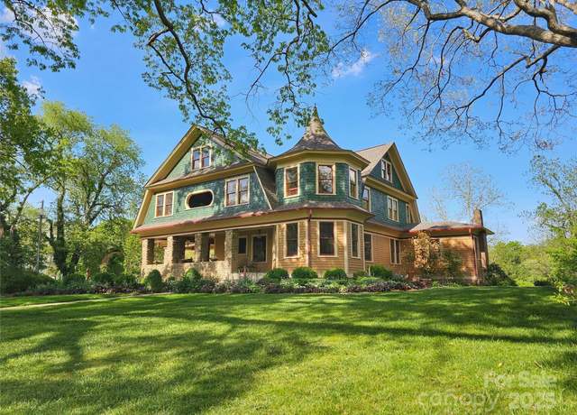 Property at 129 Woolsey Hts, Waynesville, NC 28786, 4 beds, 3.5 baths