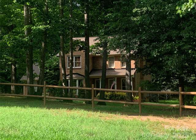 Property at 3513 Briarcliff Acres Dr, Lincolnton, NC 28092, 4 beds, 3.5 baths