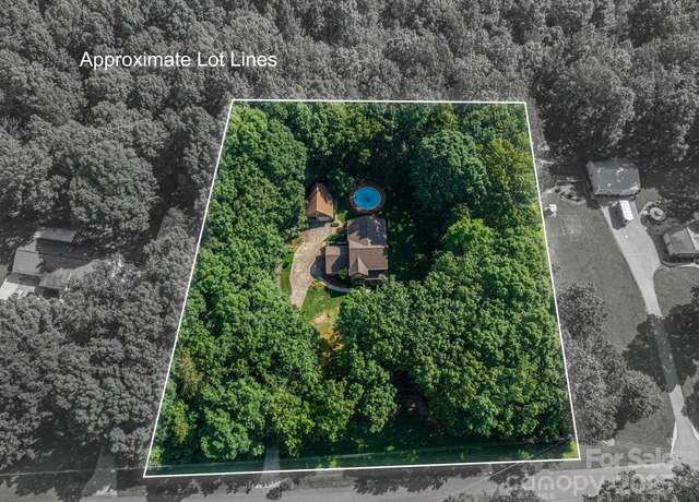 Property at 3513 Briarcliff Acres Dr, Lincolnton, NC 28092, 4 beds, 3.5 baths