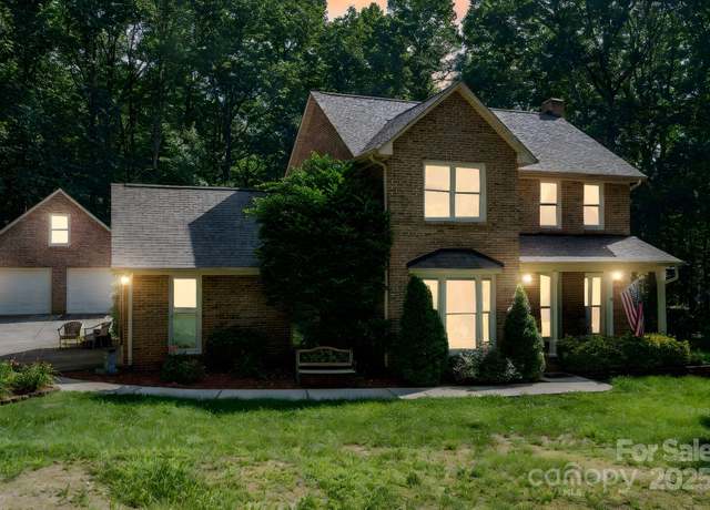 Property at 3513 Briarcliff Acres Dr, Lincolnton, NC 28092, 3 beds, 3.5 baths