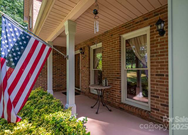 Property at 3513 Briarcliff Acres Dr, Lincolnton, NC 28092, 3 beds, 3.5 baths