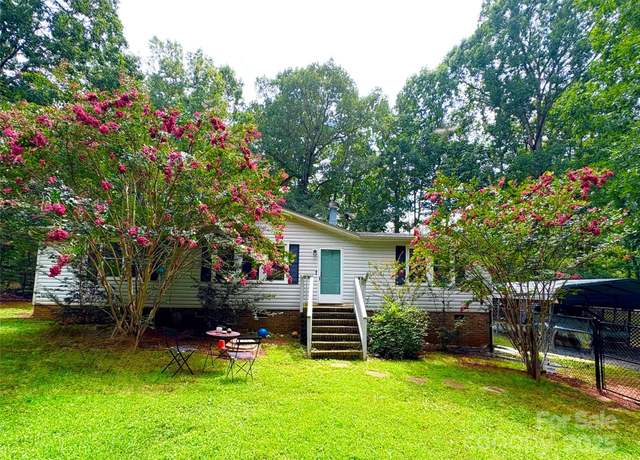 Property at 4921 Sierra Dr, Maiden, NC 28650, 3 beds, 2 baths