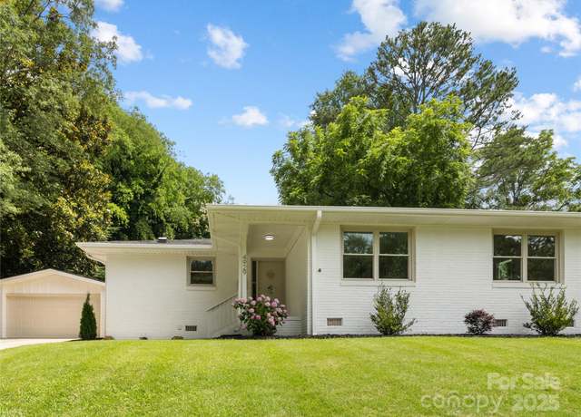 Property at 4929 Prentice Pl, Charlotte, NC 28210, 4 beds, 2.5 baths