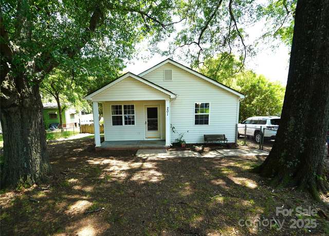 Property at 201 W 19th St, Kannapolis, NC 28081, 2 beds, 1 bath