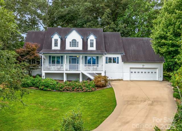 Property at 23 Clear Vista Dr, Asheville, NC 28805, 3 beds, 3.5 baths