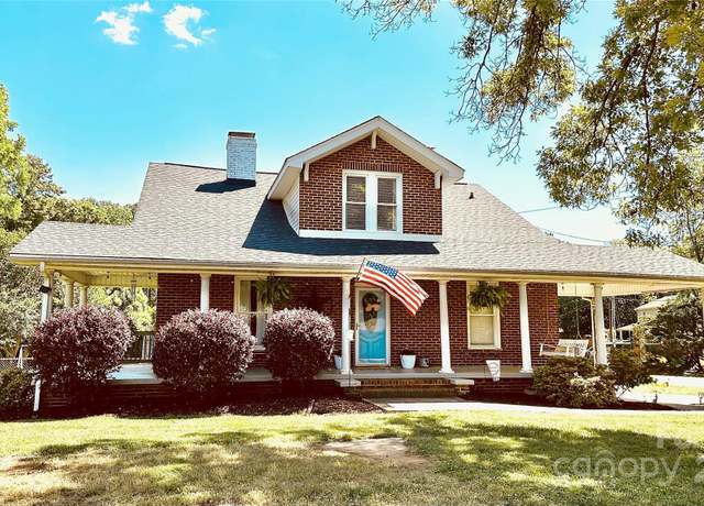 Property at 1105 S Point Rd, Belmont, NC 28012, 3 beds, 2.5 baths