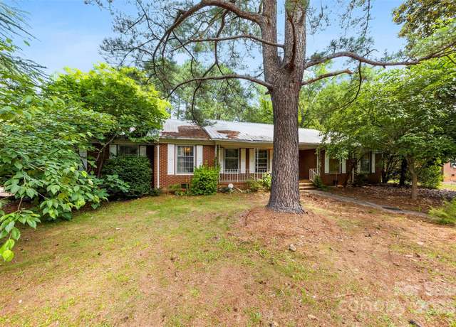 Property at 7501 Glencannon Dr, Charlotte, NC 28227, 3 beds, 2 baths
