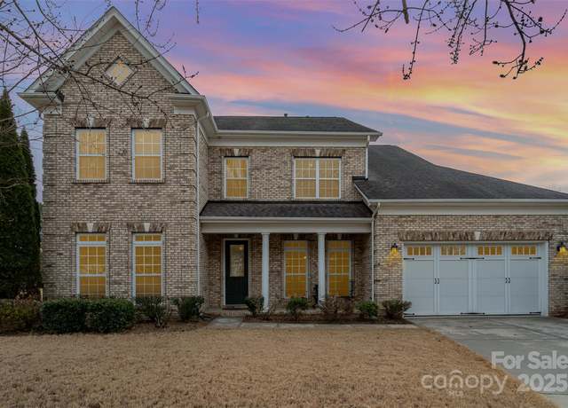 Property at 3013 Misty Moss Ct, Waxhaw, NC 28173, 4 beds, 3.5 baths