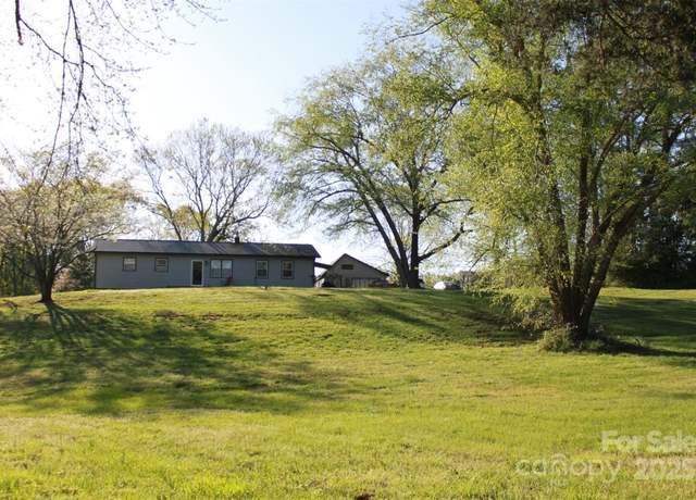 Property at 415 Right Prong Rd, Ellenboro, NC 28040, 3 beds, 1.5 baths