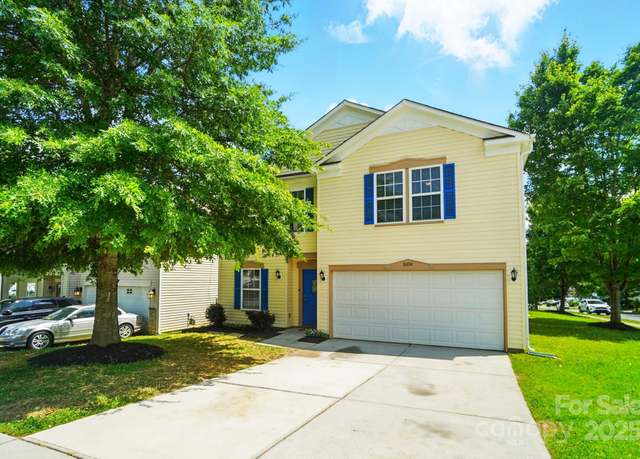 Property at 8604 Rockmoor Ridge Rd, Charlotte, NC 28215, 4 beds, 2.5 baths