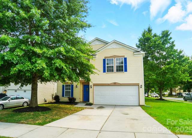 Property at 8604 Rockmoor Ridge Rd, Charlotte, NC 28215, 4 beds, 2.5 baths