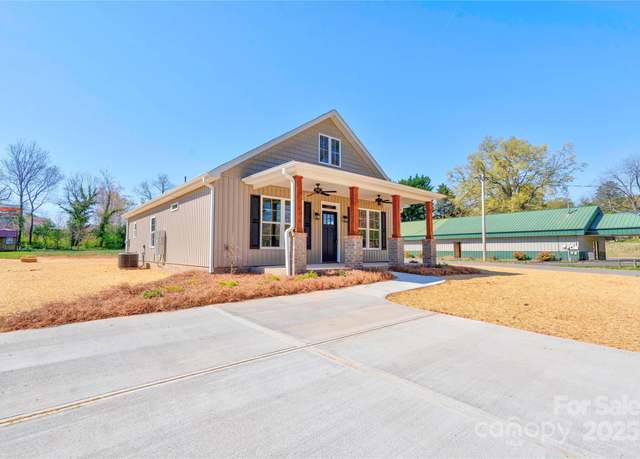 Property at 604 E Ridge St, Kings Mountain, NC 28086, 3 beds, 2 baths