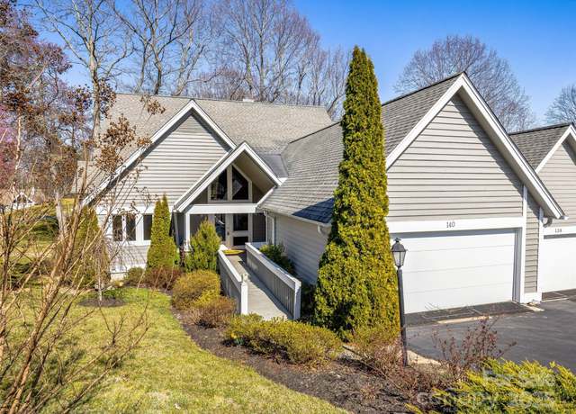 Property at 140 Overlook Dr, Flat Rock, NC 28731, 3 beds, 4 baths