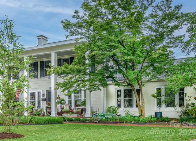Property at 832 4th Ave W, Hendersonville, NC 28739, 3 beds, 3.5 baths