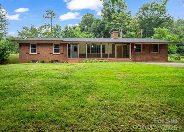 Property at 174 Christian Creek Rd, Swannanoa, NC 28778, 3 beds, 2 baths