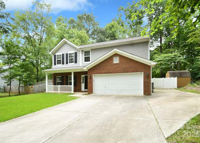 Property at 12120 Canal Dr, Huntersville, NC 28078, 4 beds, 2.5 baths