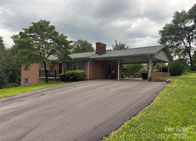Property at 356 Lucky Hollow Rd, Hickory, NC 28601, 3 beds, 2 baths