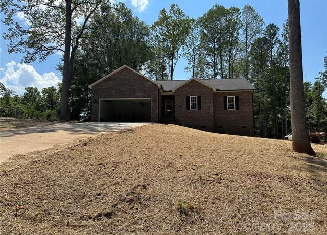Property at 1045 Long Dr, Newton, NC 28658, 3 beds, 2 baths