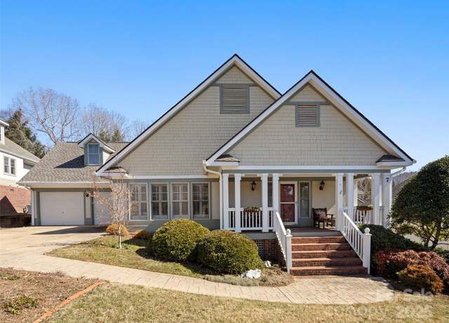 Property at 7 Creekside Way, Asheville, NC 28804, 4 beds, 3 baths