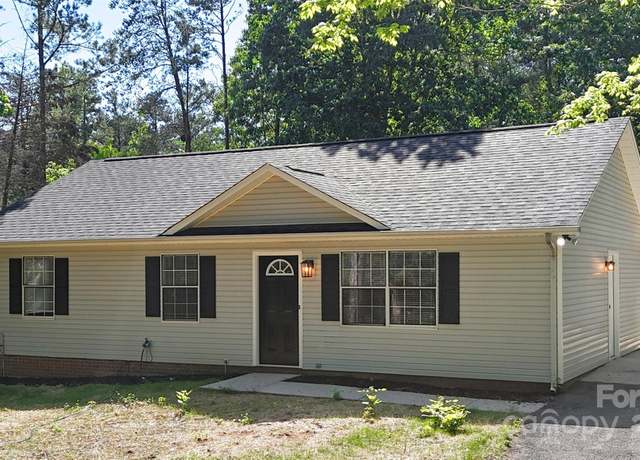Property at 7525 Cedarbrook Dr, Charlotte, NC 28215, 3 beds, 2 baths
