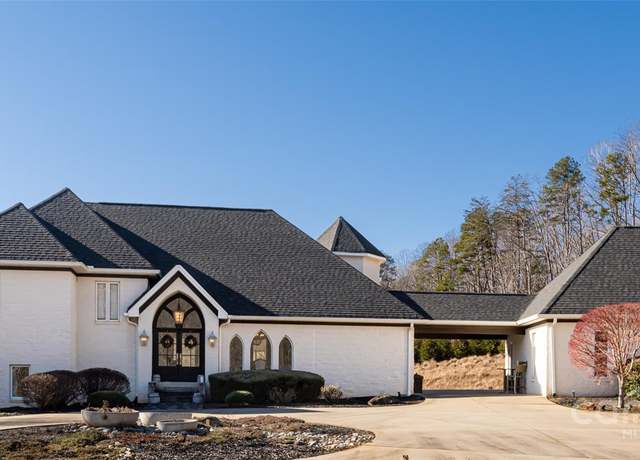 Property at 300 Springhill Dr, Rutherfordton, NC 28139, 3 beds, 3.5 baths