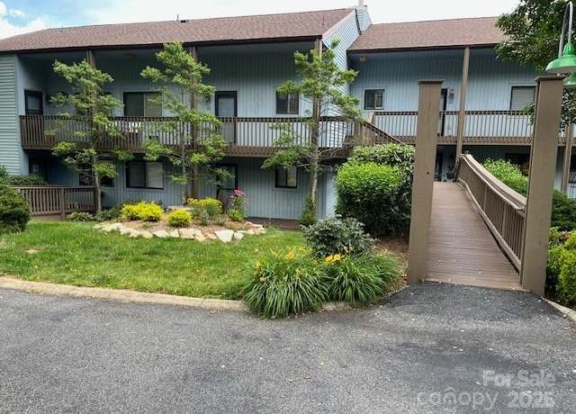 Property at 87 Willow Rd Unit D10, Waynesville, NC 28786, 2 beds, 2 baths