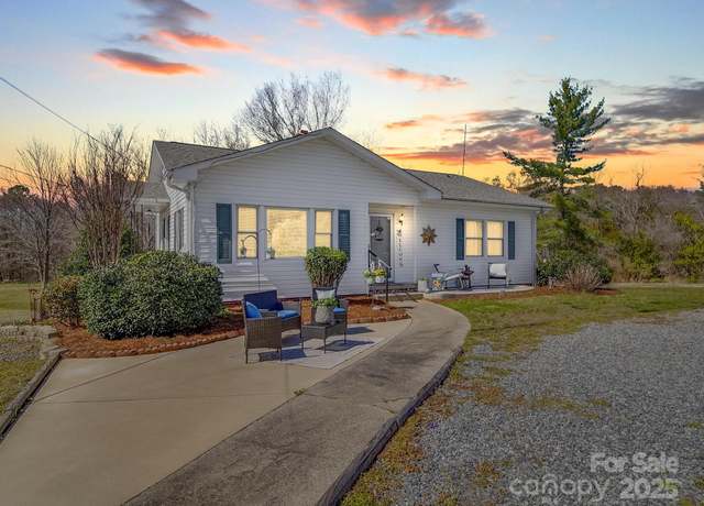 Property at 4450 Flowes Store Rd, Concord, NC 28025, 2 beds, 1 bath