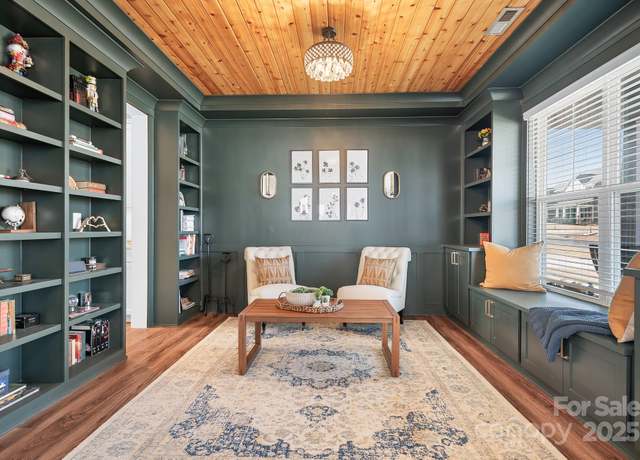 Property at 835 Yucatan Dr, Waxhaw, NC 28173, 5 beds, 4 baths