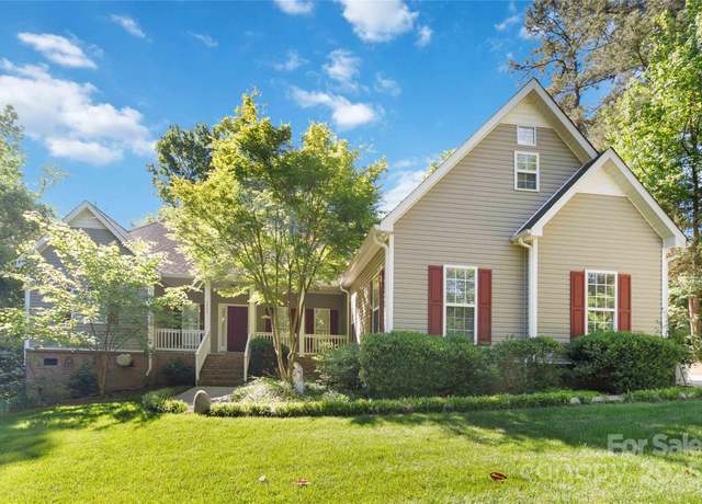 Property at 2923 Meadow Creek Ln, Monroe, NC 28110, 3 beds, 2.5 baths