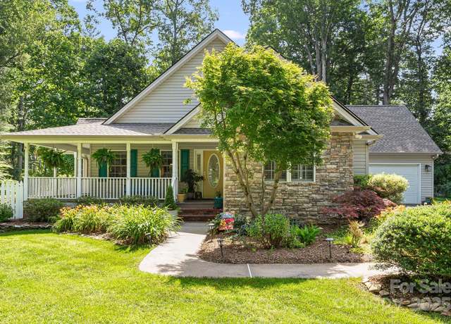 Property at 61 N Greenwood Forest Dr, Etowah, NC 28729, 3 beds, 2.5 baths