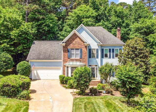 Property at 5238 Downing Creek Dr, Charlotte, NC 28269, 4 beds, 2.5 baths