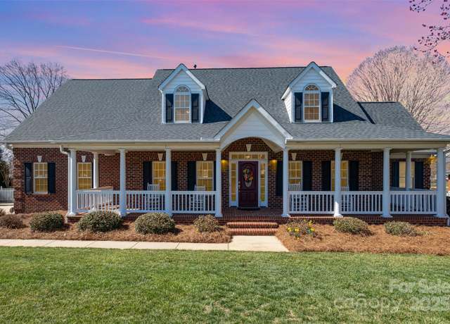 Property at 286 Canvasback Rd, Mooresville, NC 28117, 4 beds, 3 baths