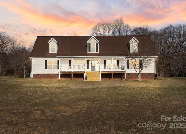Property at 1285 Waitman Rd, Lexington, NC 27295, 3 beds, 2.5 baths
