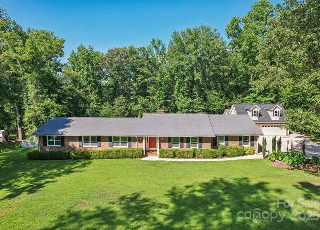 Property at 3333 Tanglewood Dr, Rock Hill, SC 29732, 5 beds, 3 baths