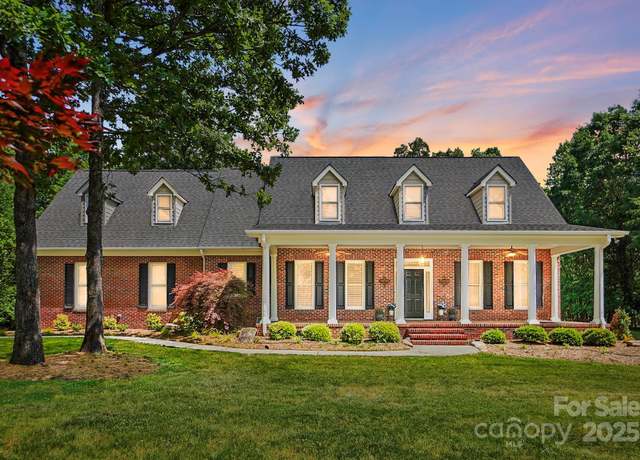 Property at 4570 Chanel Ct, Concord, NC 28025, 4 beds, 3.5 baths