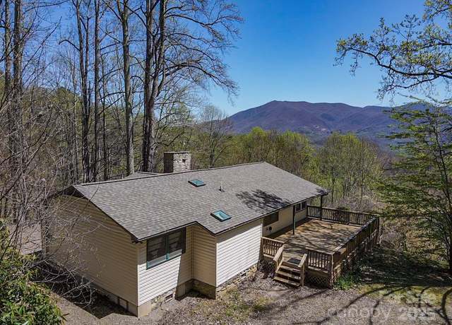 Property at 54 Twilight Ln, Sylva, NC 28779, 3 beds, 2 baths