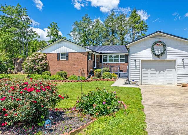 Property at 75 Hawthorne Dr, Brevard, NC 28712, 3 beds, 2 baths