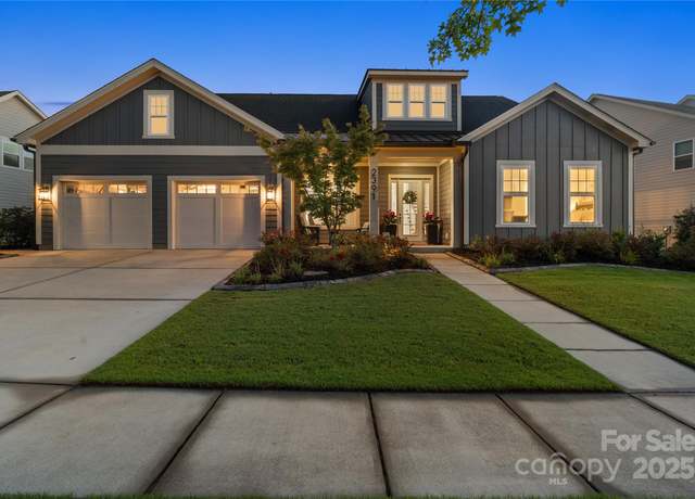 Property at 2391 Paddlers Cove Dr, Clover, SC 29710, 4 beds, 3.5 baths