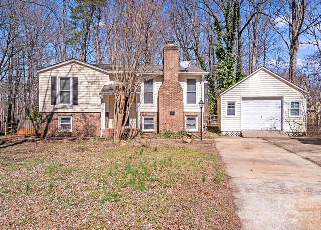 Property at 3029 Winding Trl, Matthews, NC 28105, 4 beds, 2 baths