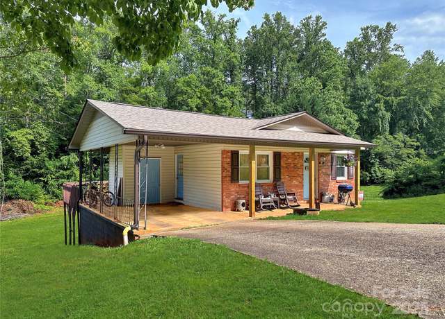 Property at 151 Sunny St, Marion, NC 28752, 3 beds, 1.5 baths
