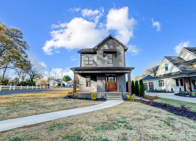 Property at 901 Edgemont Ave, Belmont, NC 28012, 3 beds, 2.5 baths
