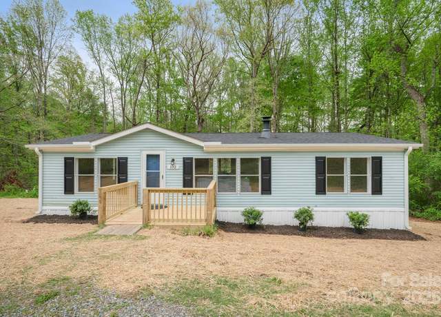 Property at 102 Lansdale Ave, Lincolnton, NC 28092, 3 beds, 2 baths